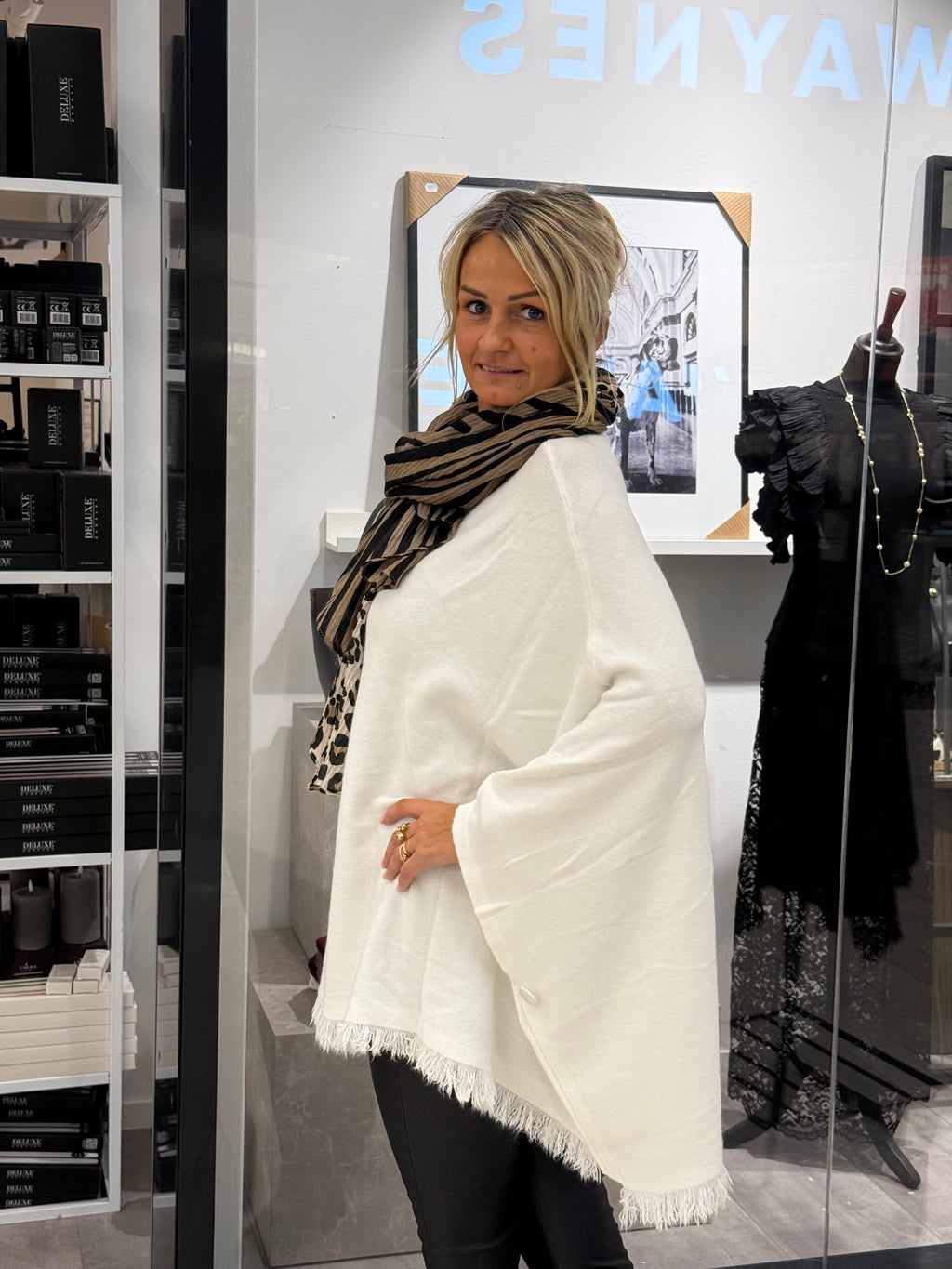 Poncho cream white