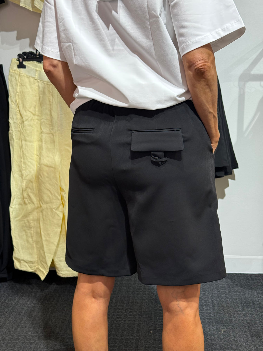 LouisaGO shorts black