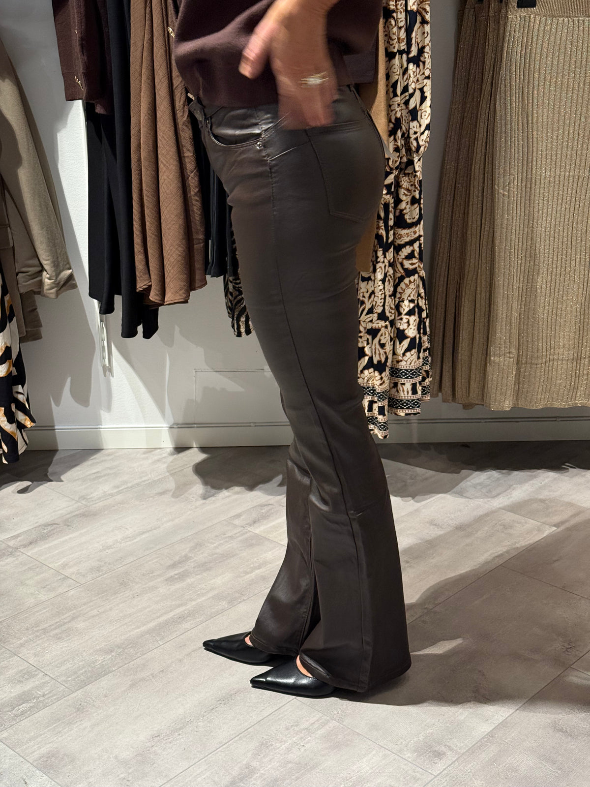 Skinnbyxor bootcut brun