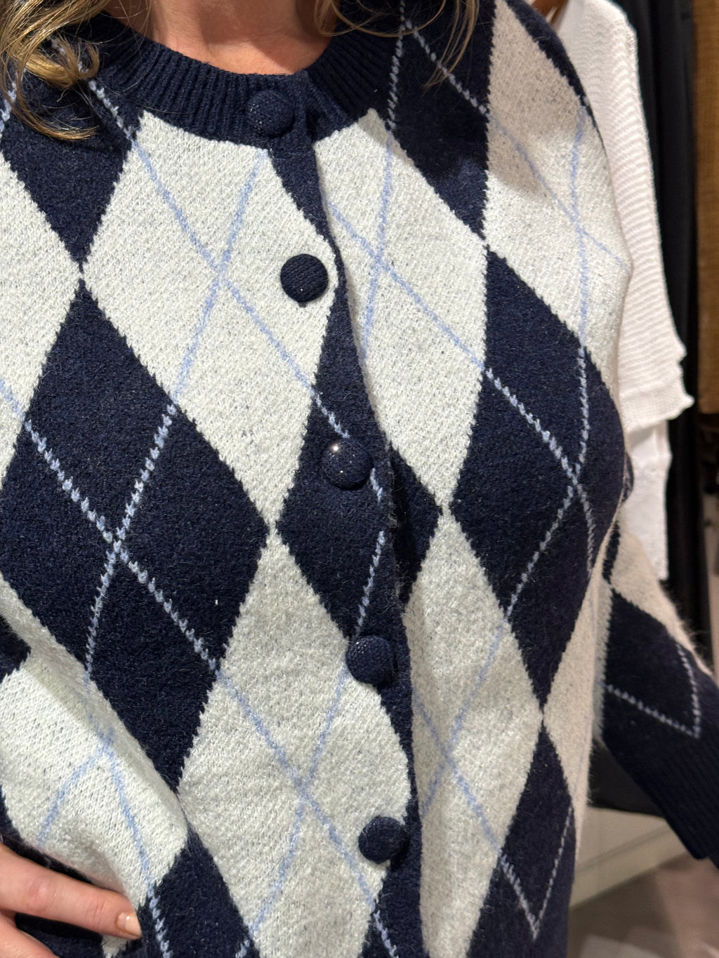 Stickad kofta rombmönster blå/cream