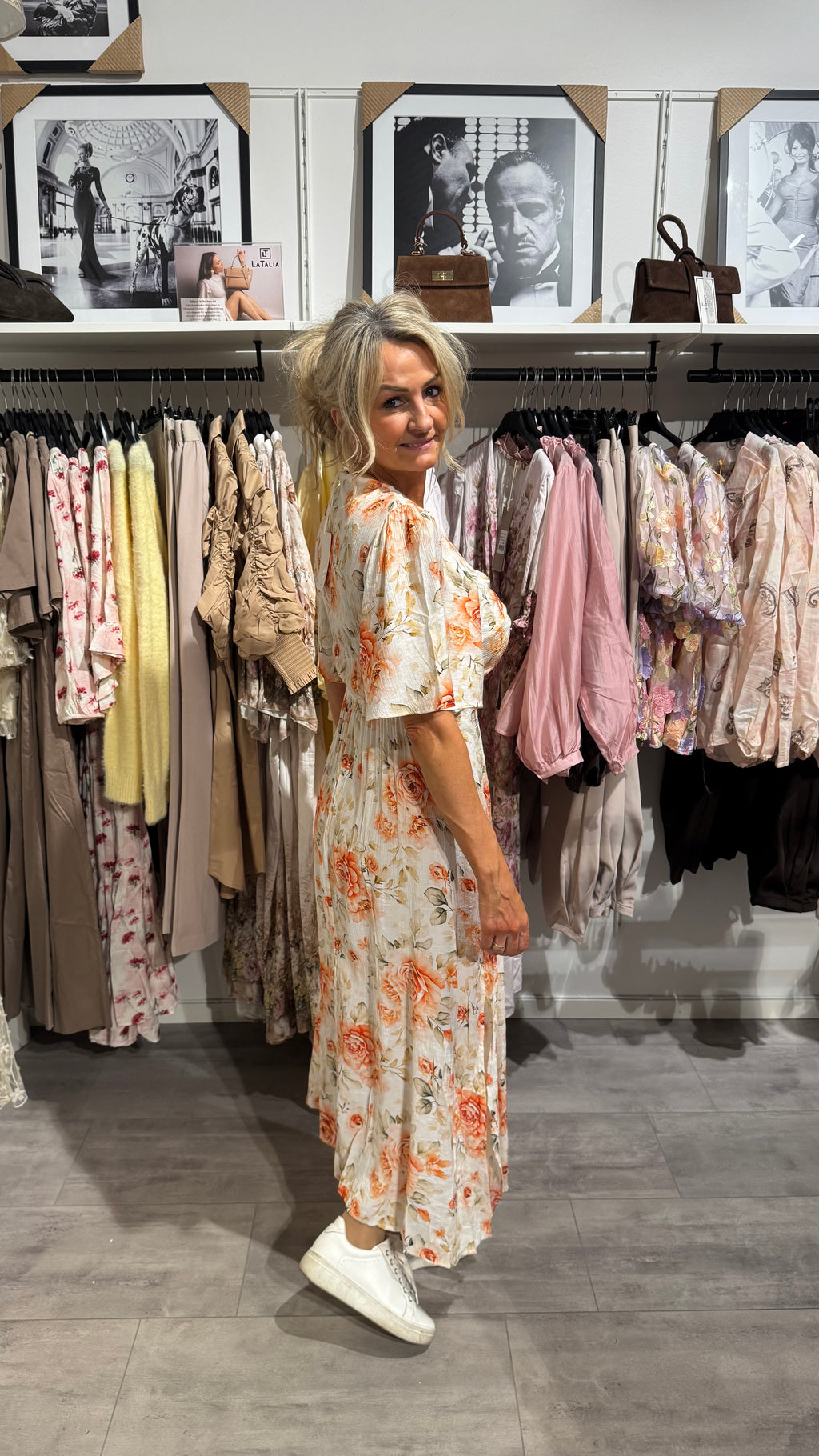 Klänning crepe - flower peach