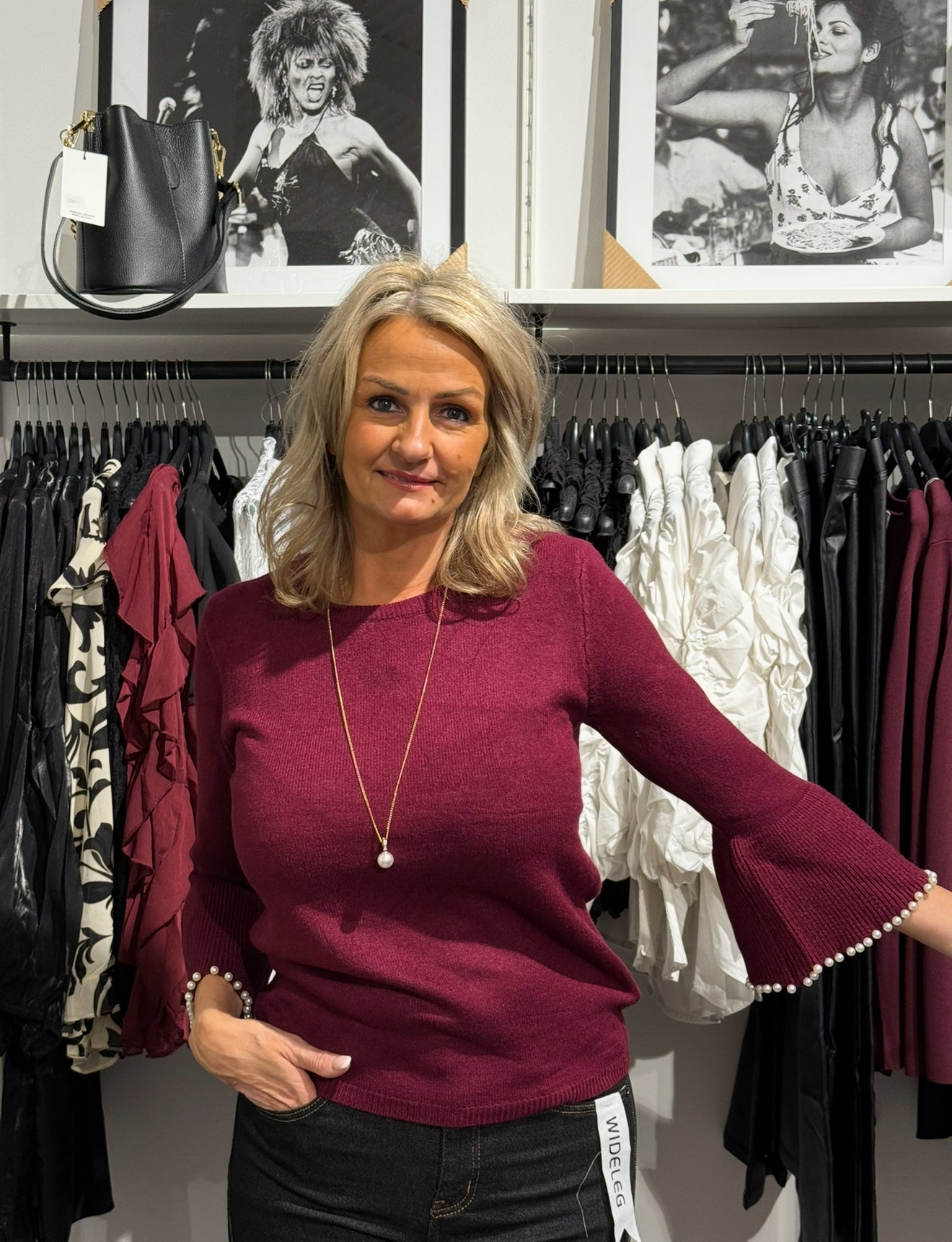 Wine-red sweater with beads