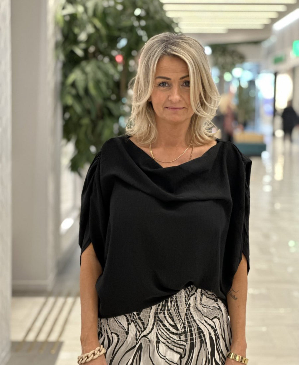 Off shoulder topp svart
