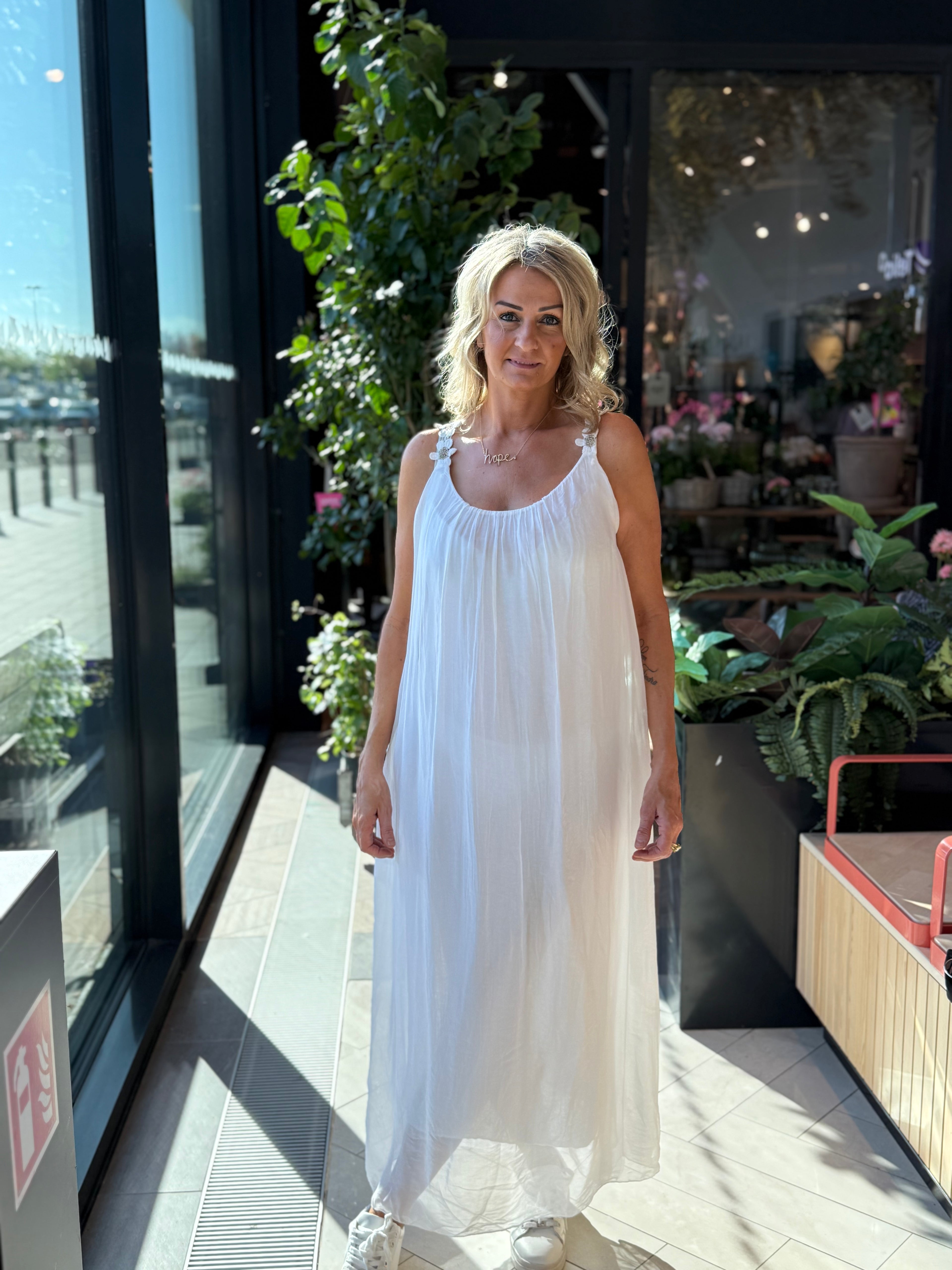 Ciara dress vit