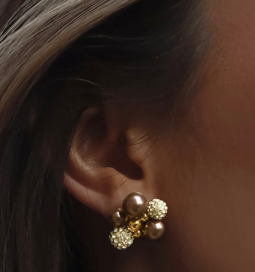 BERRY PEARL SPARKLE STUD EARRINGS - BROWN