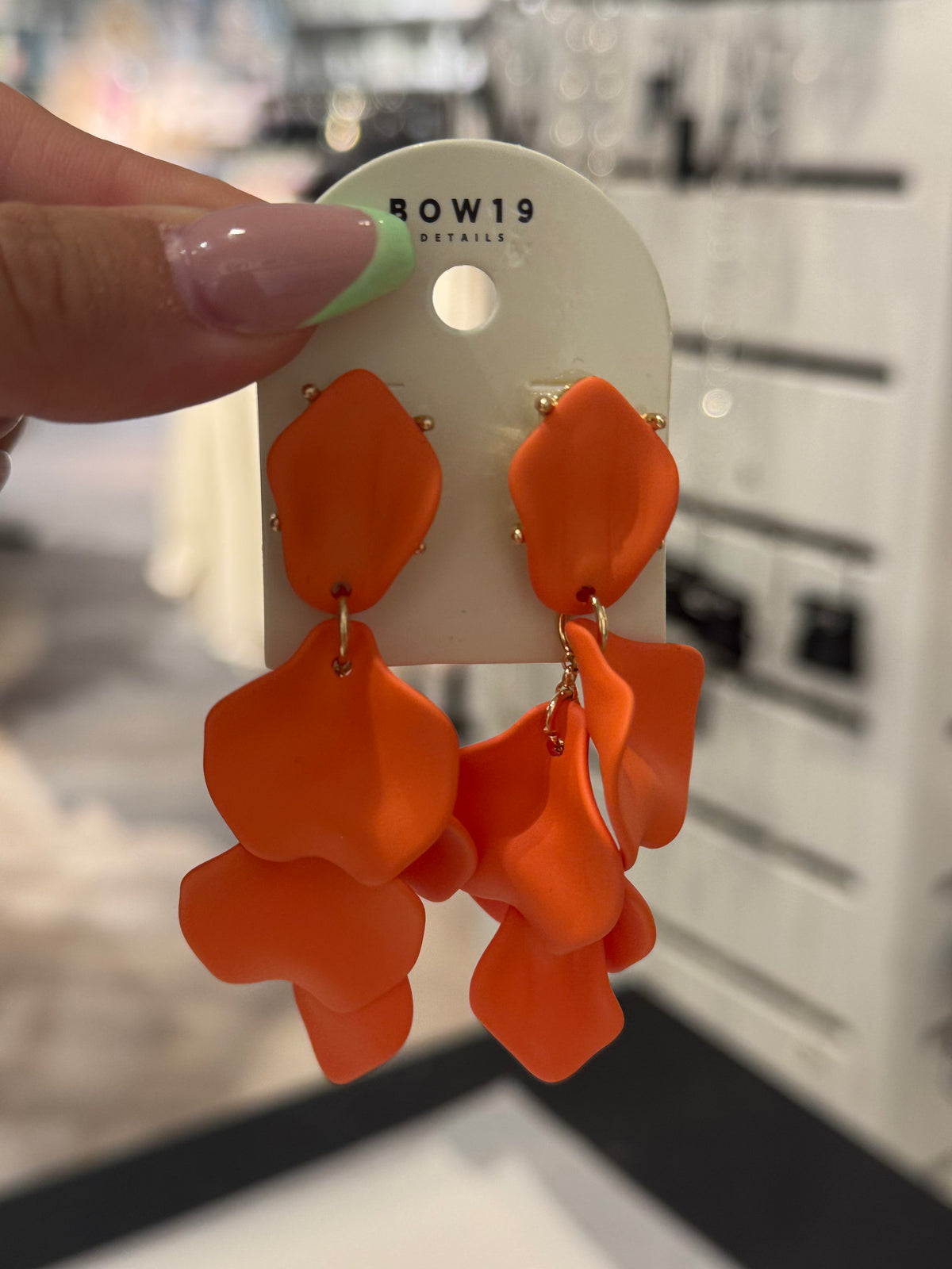 Leaf earrings orange
