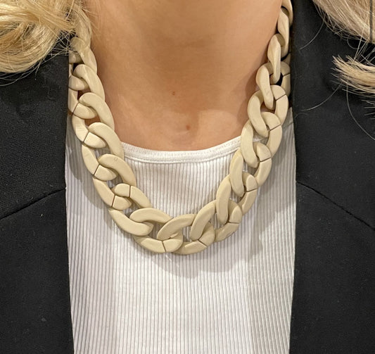 Marbella necklace, nude mat
