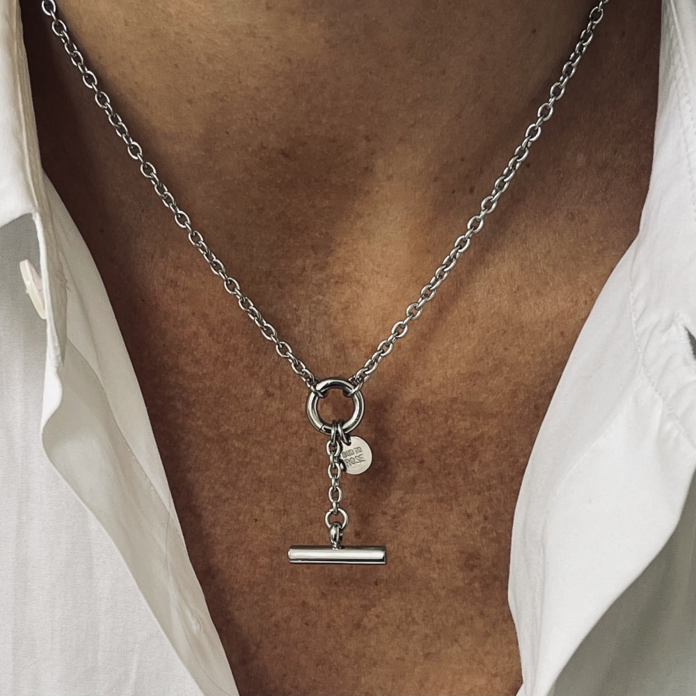 ALEXA T-BAR NECKLACE SILVER