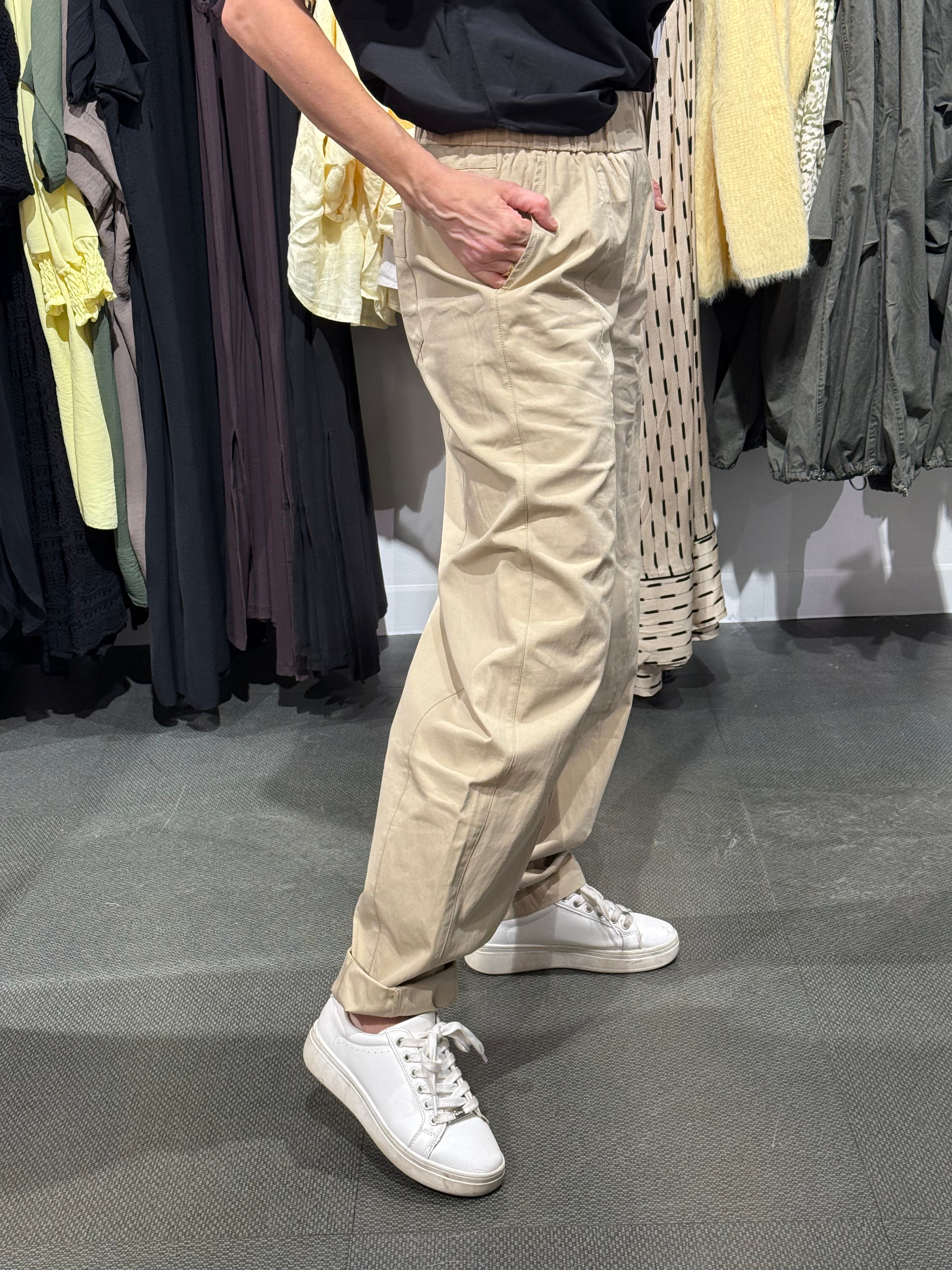 NanjaGo pant beige