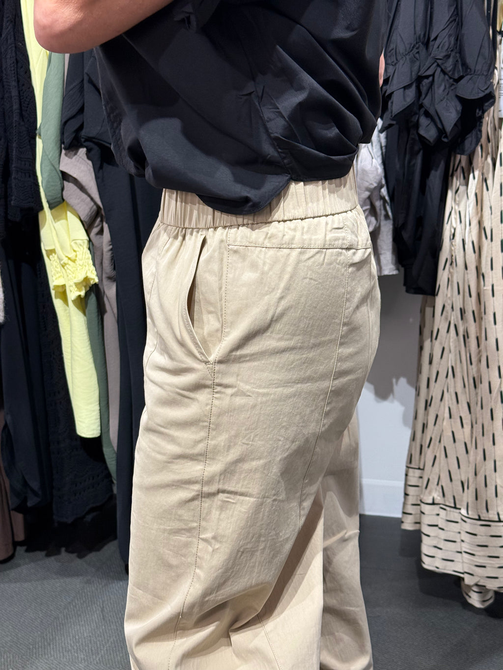 NanjaGo pant beige