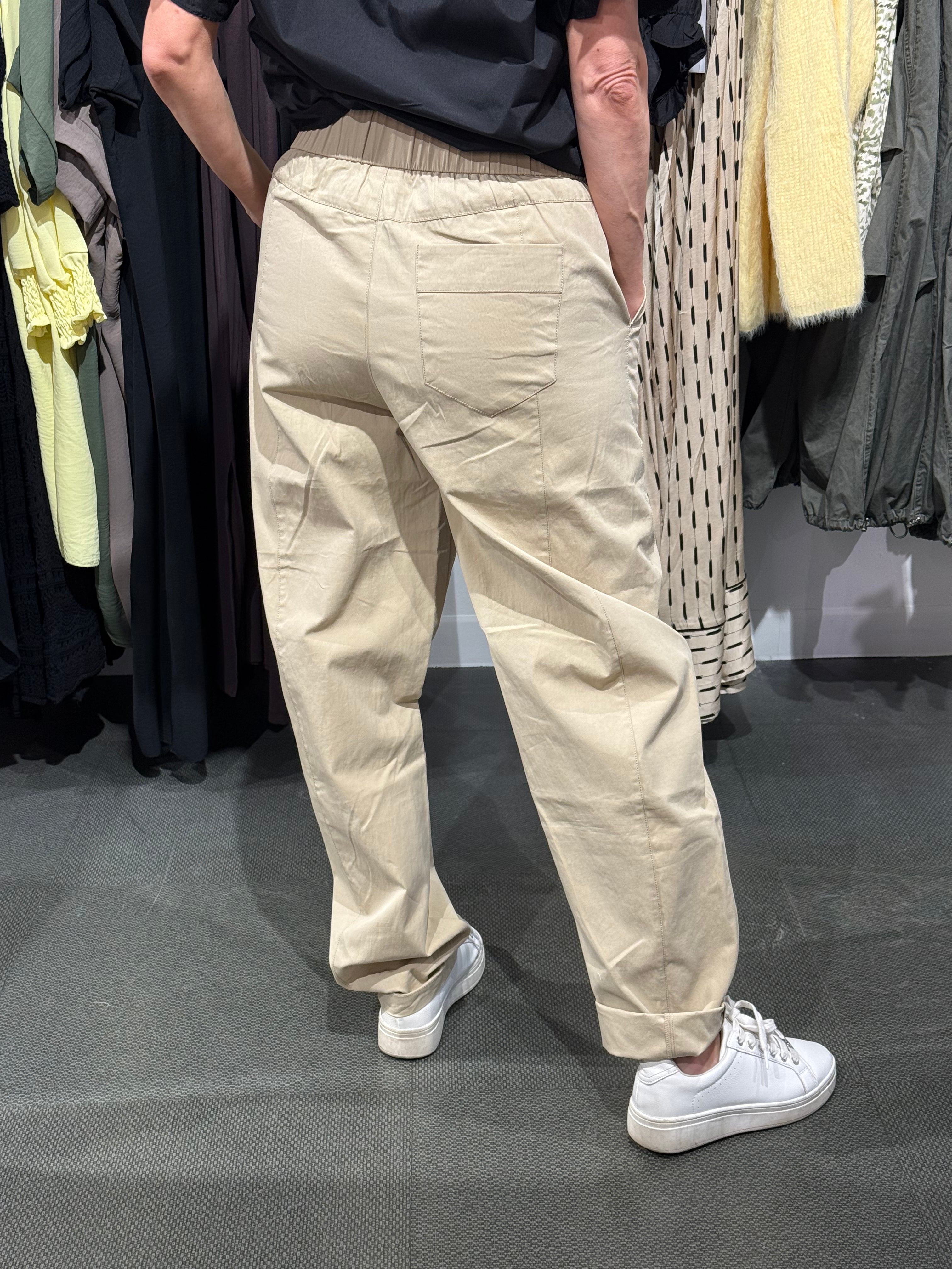 NanjaGo pant beige