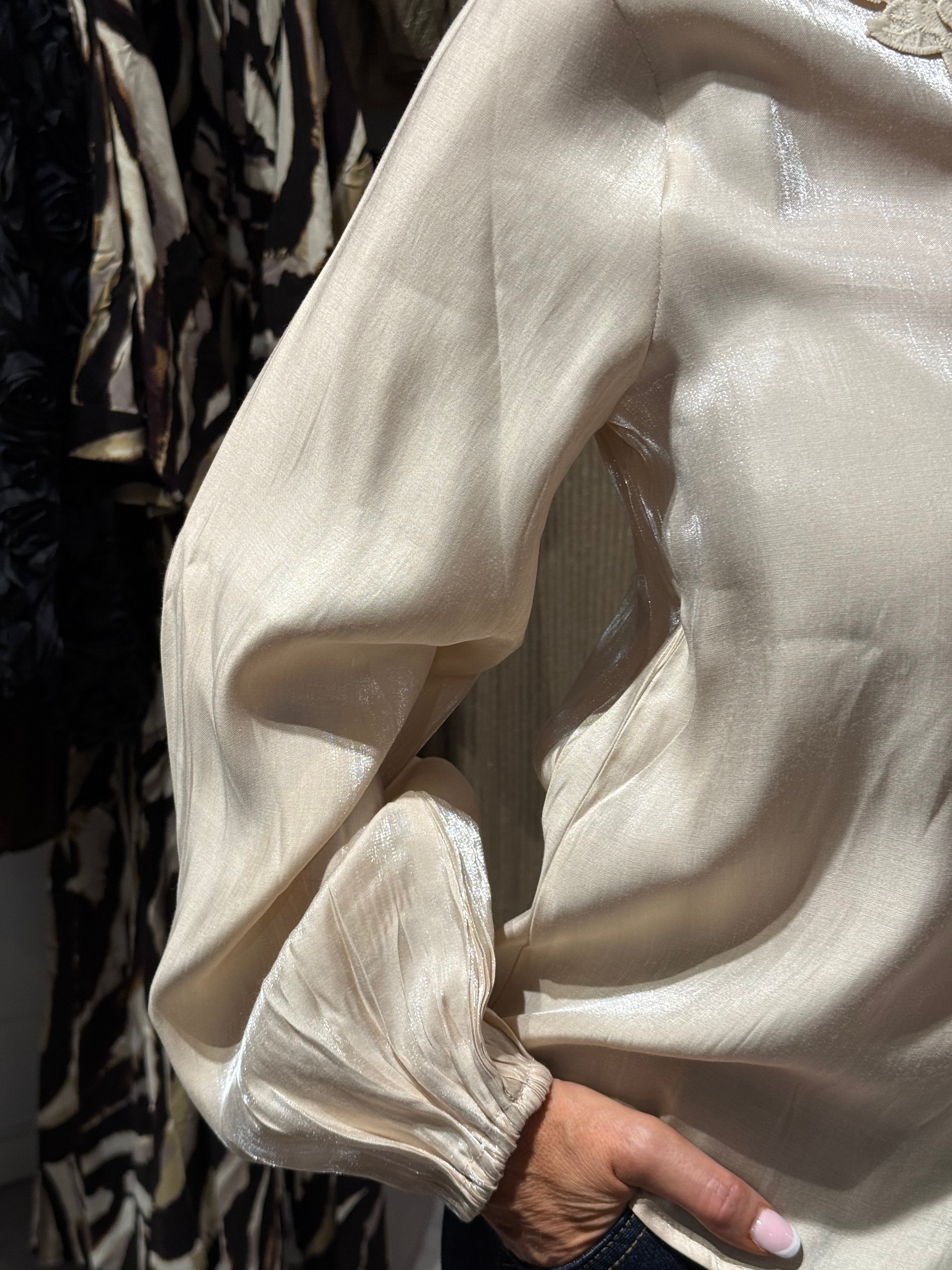 CUfiola Blus - Champagne