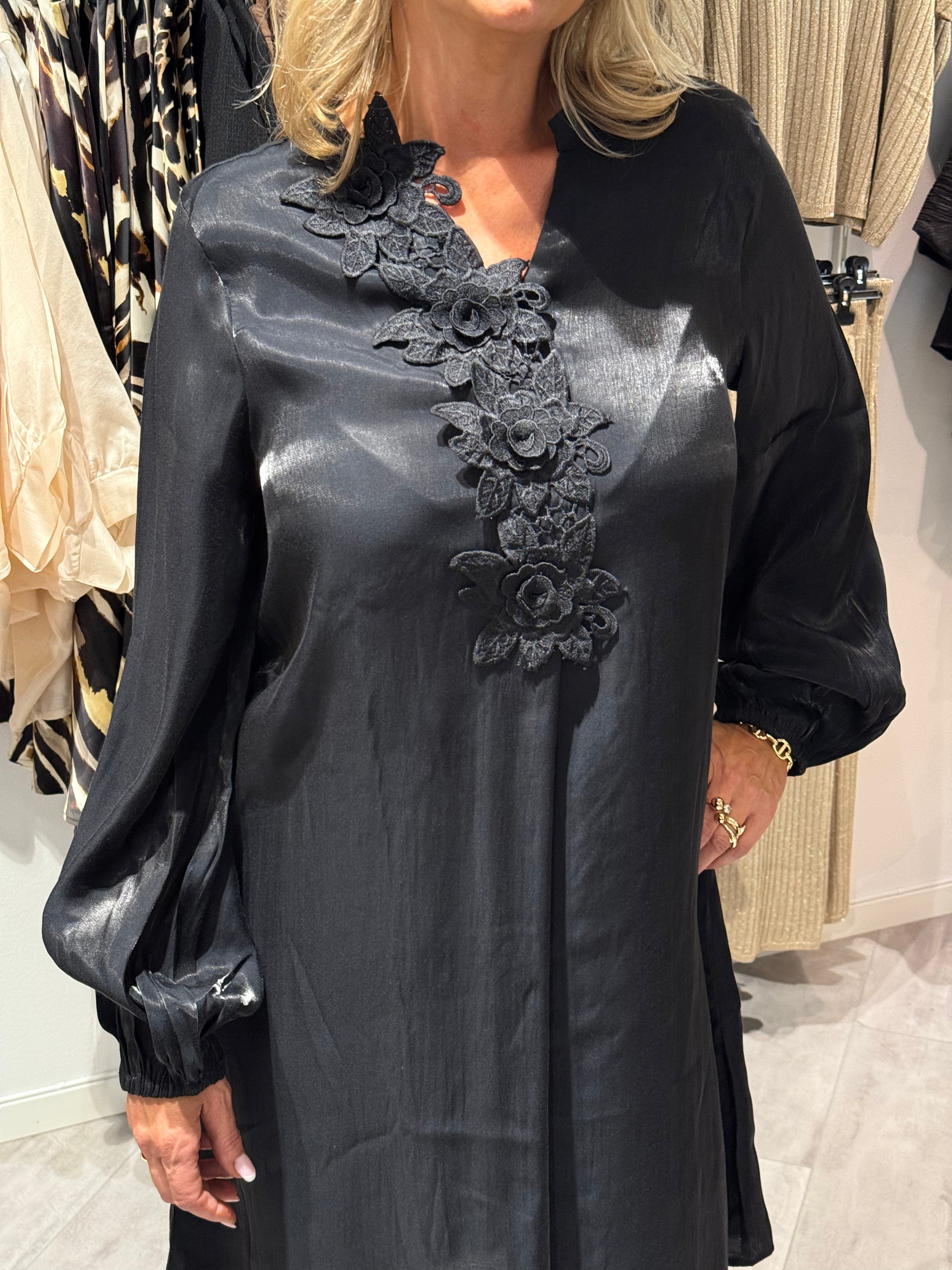 CUfiola Dress - black