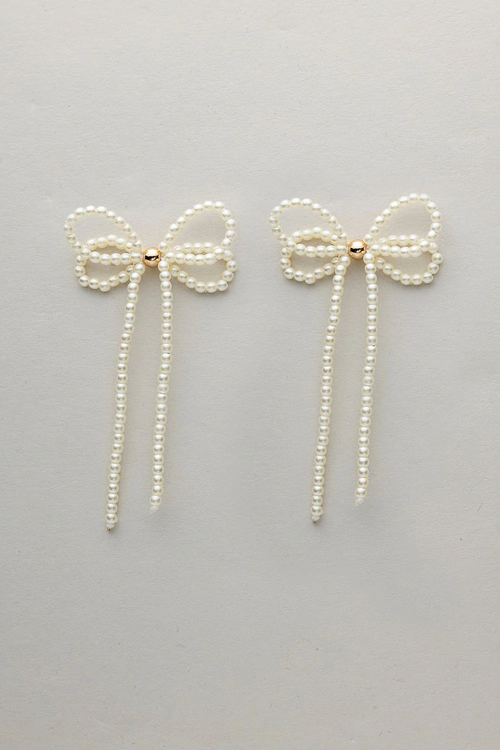 PEARL BOW EARRINGS PEARL WHITE