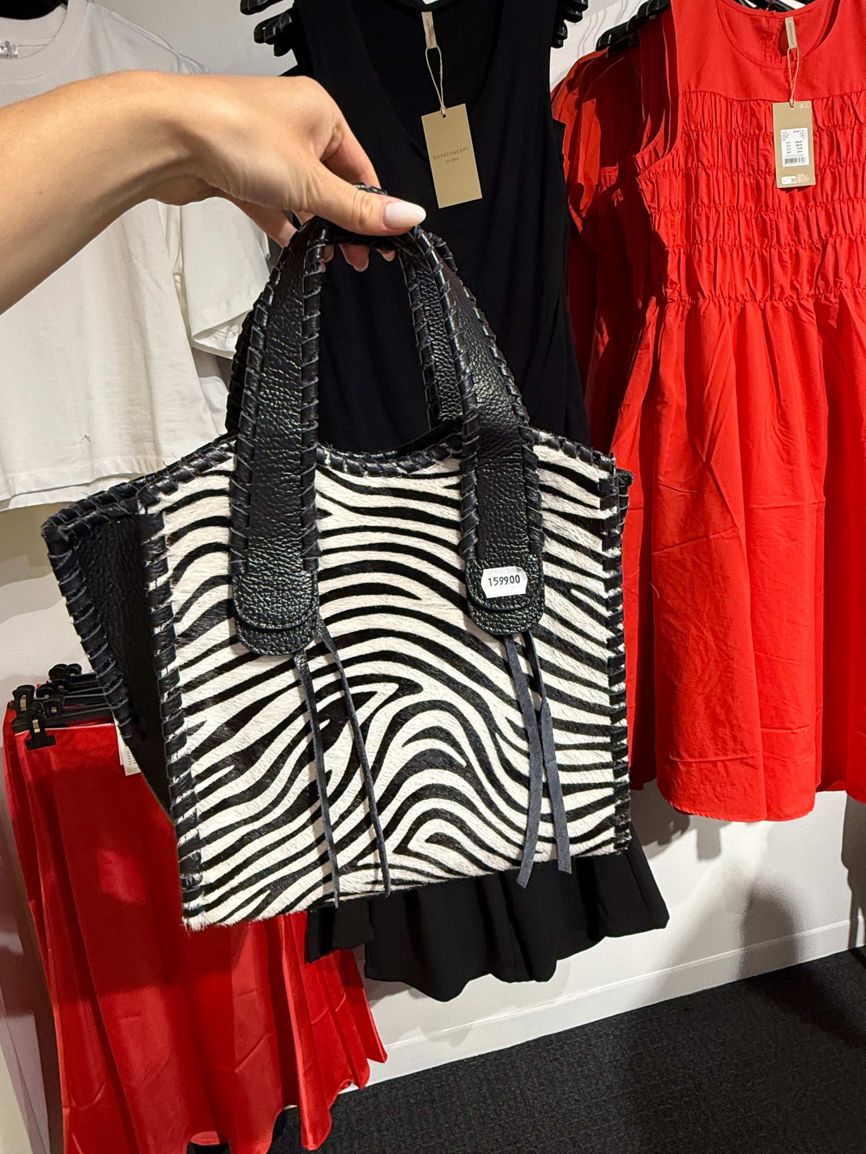 Väska med zebra