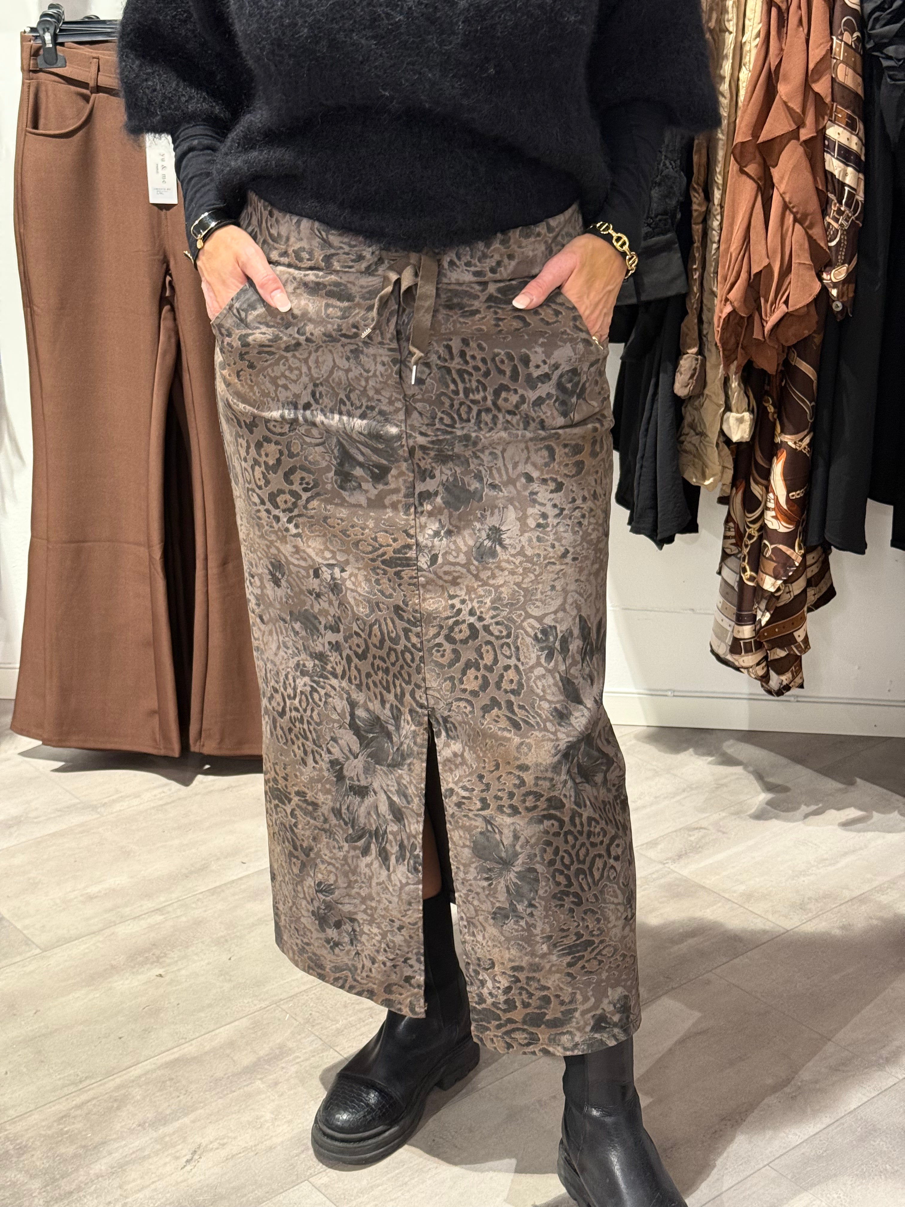 Miracle Skirt - Super Stretch Leopard/Flower Print