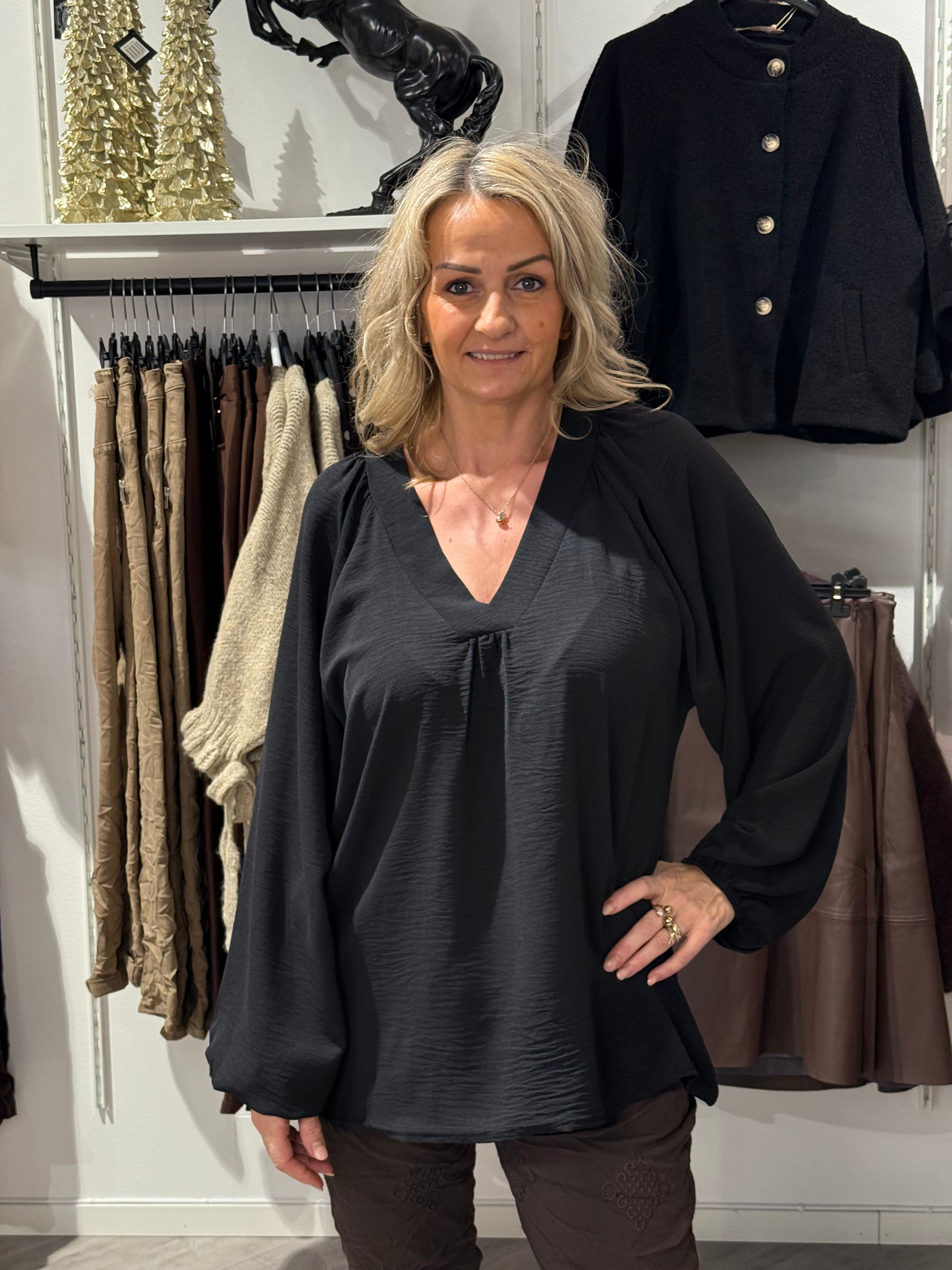 V-neck blouse - black