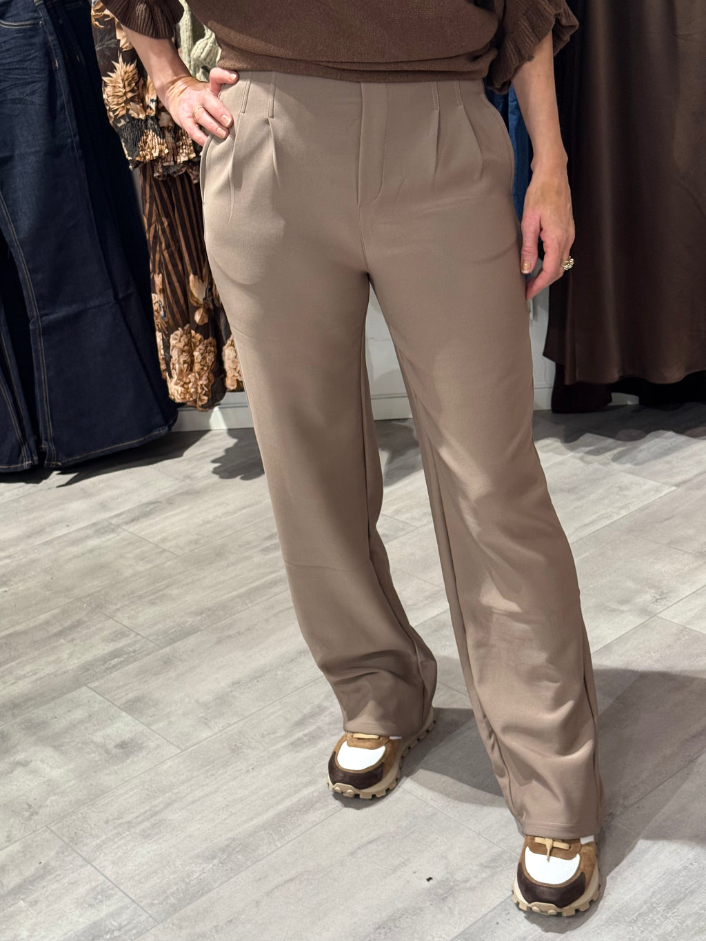 Soft suit trousers taupe