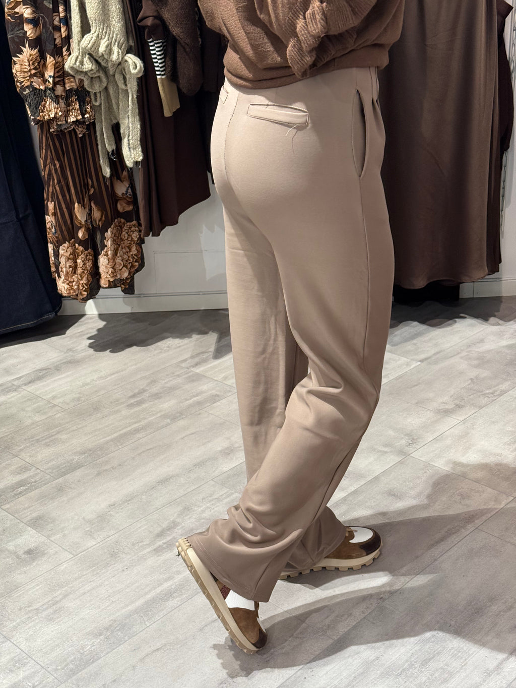 Soft suit trousers taupe