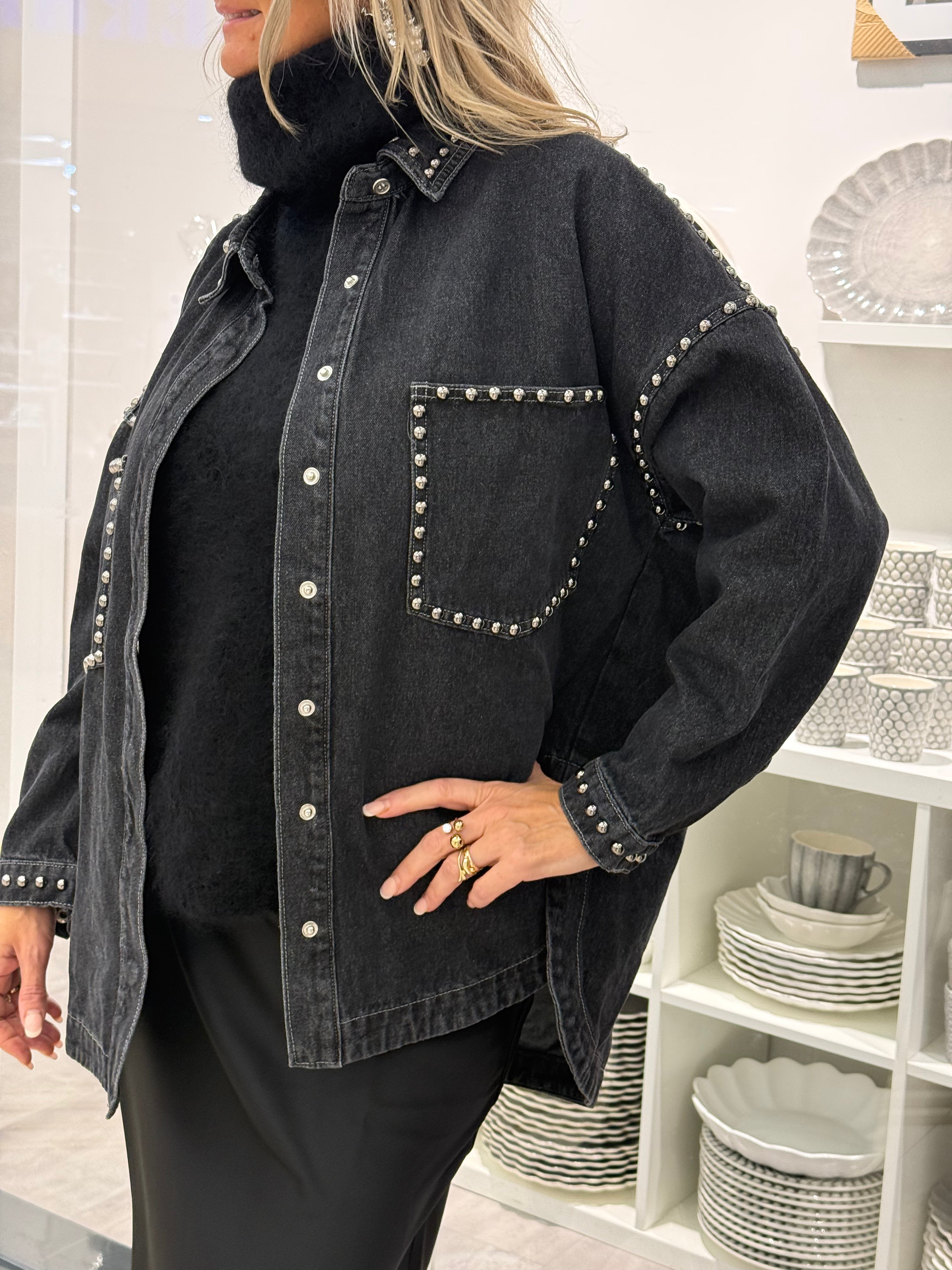 Jeans skjorta nitar