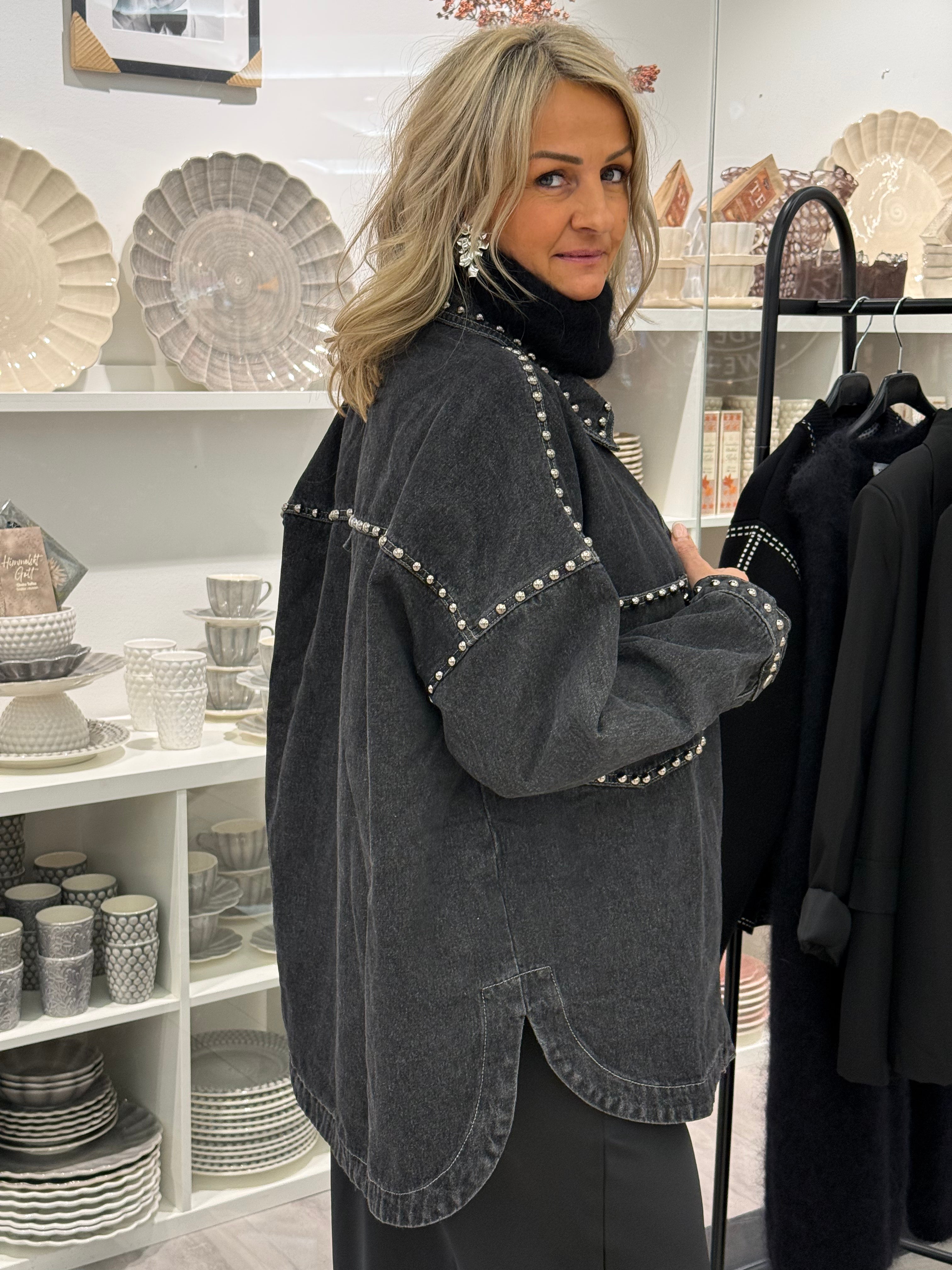 Jeans skjorta nitar