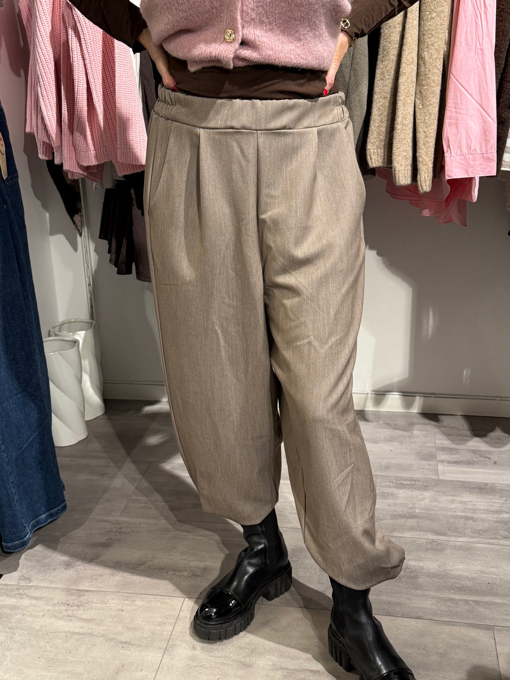 MDCFIENNA- ballong byxa Taupe