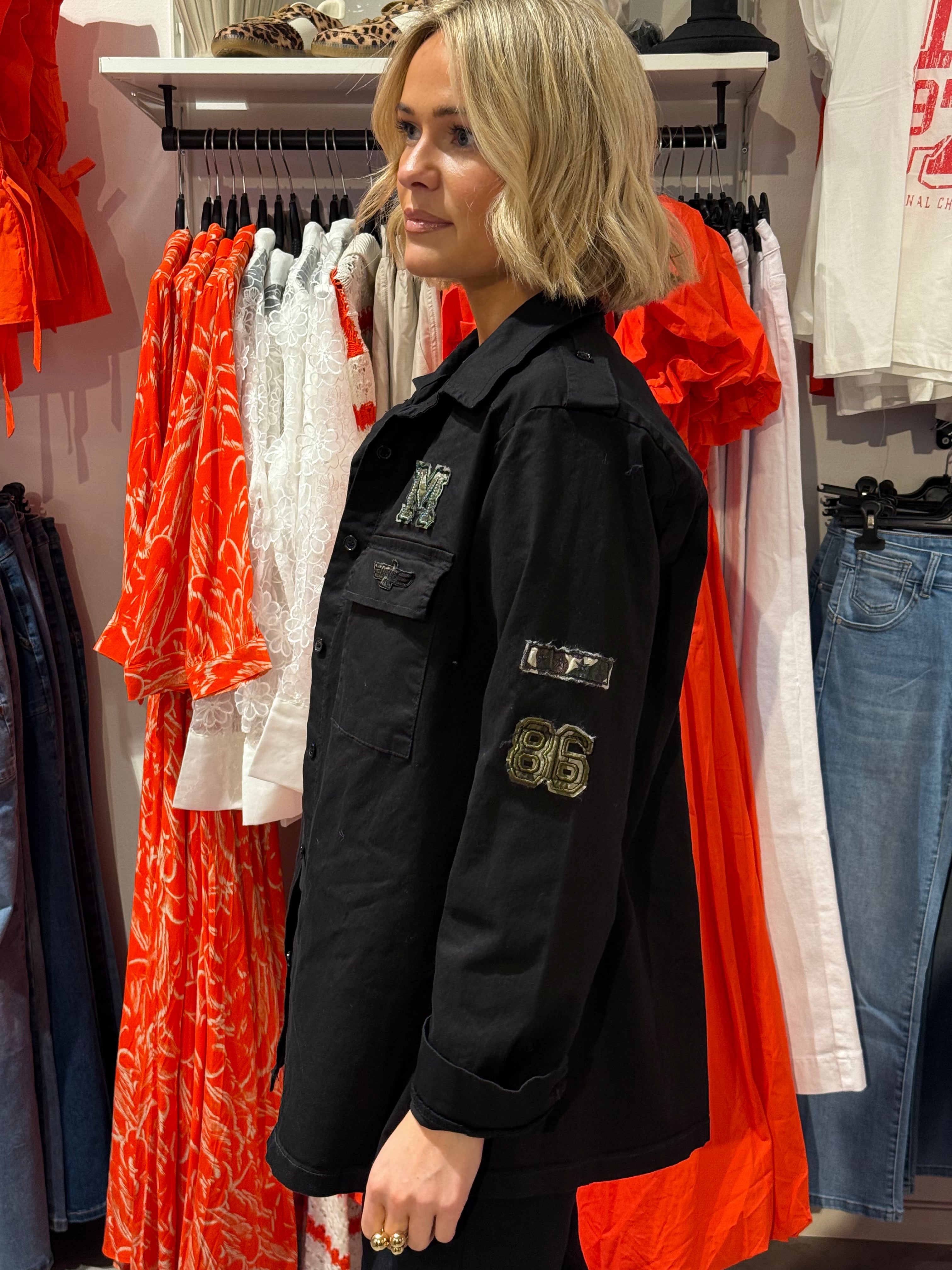 Army jacket svart
