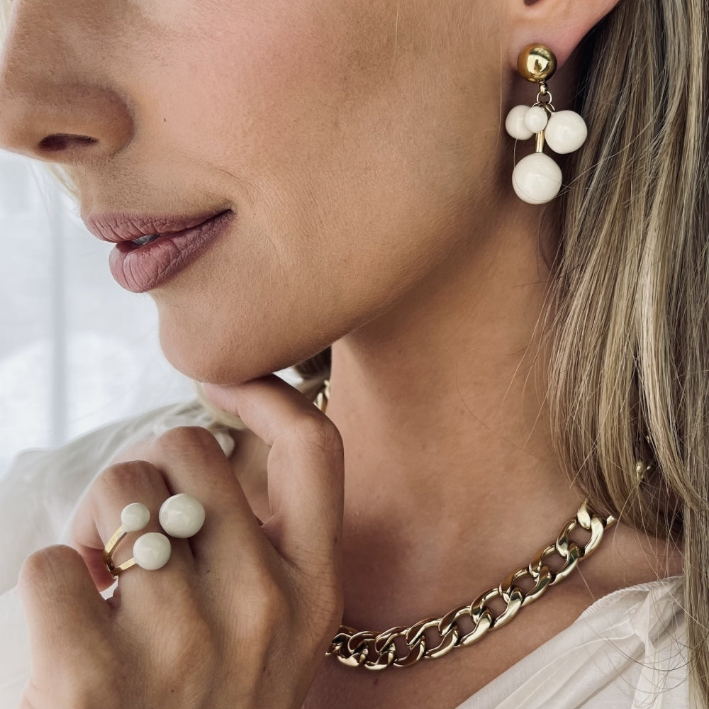 BREA ENAMEL EARRING IVORY/GOLD