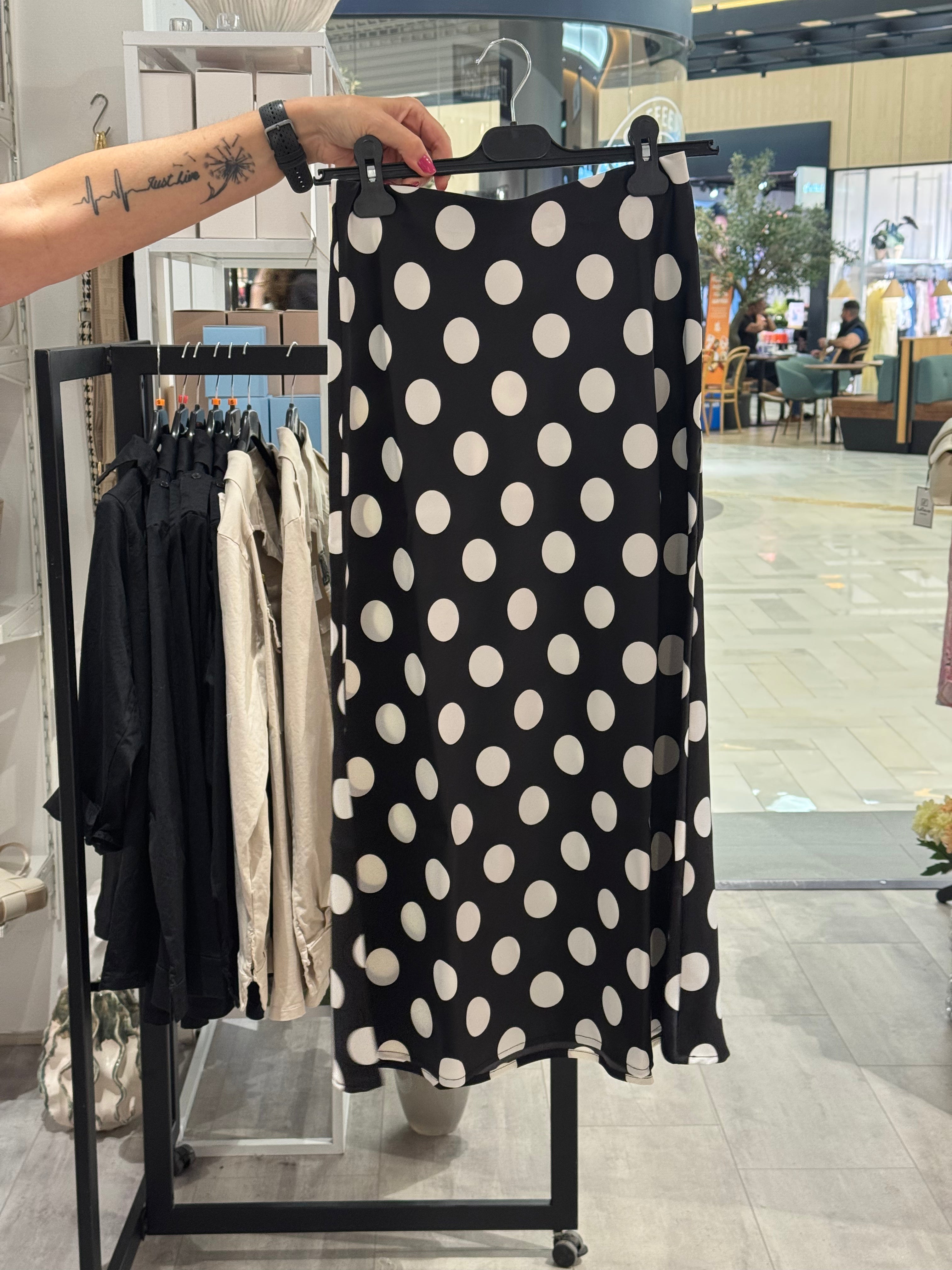 Pella skirt prickar