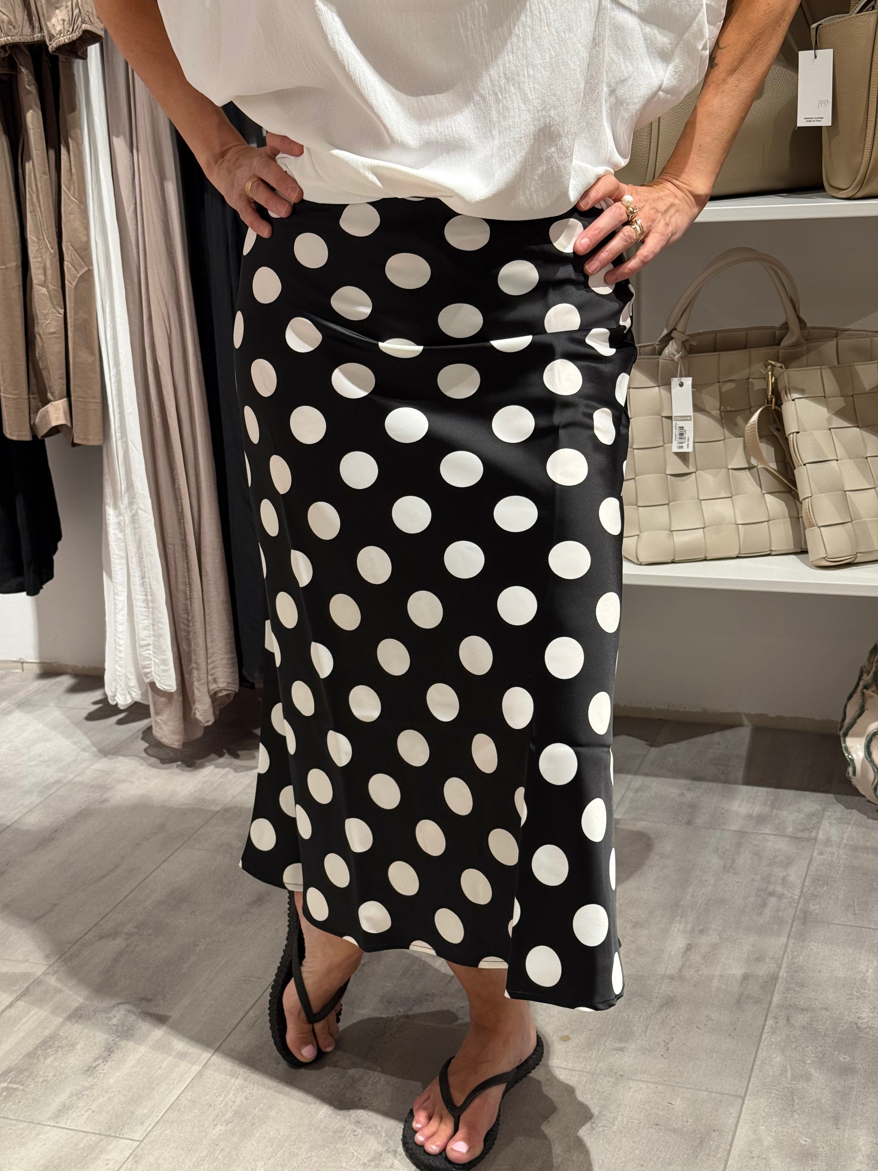 Pella skirt prickar
