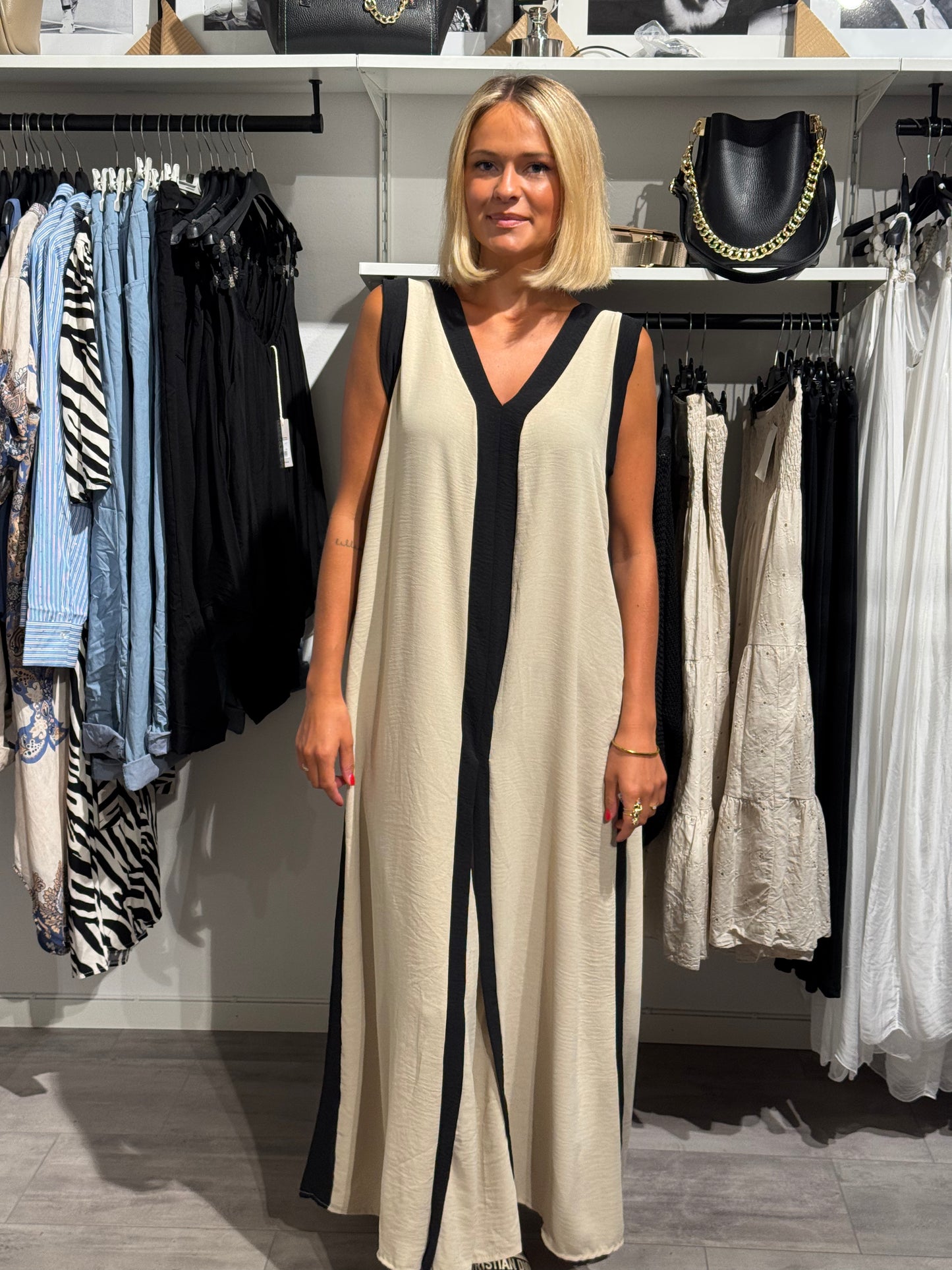 Wilma klänning beige/svart