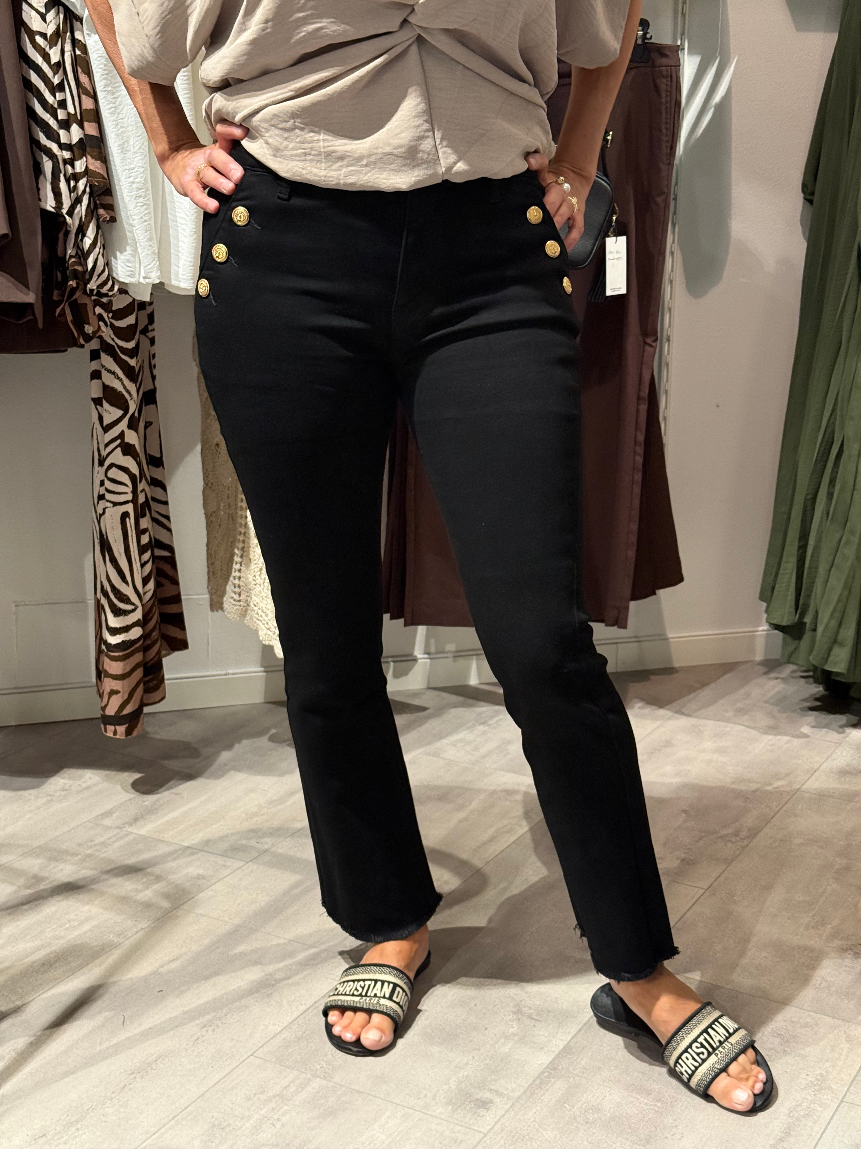 Flared jeans med guldknappar svart