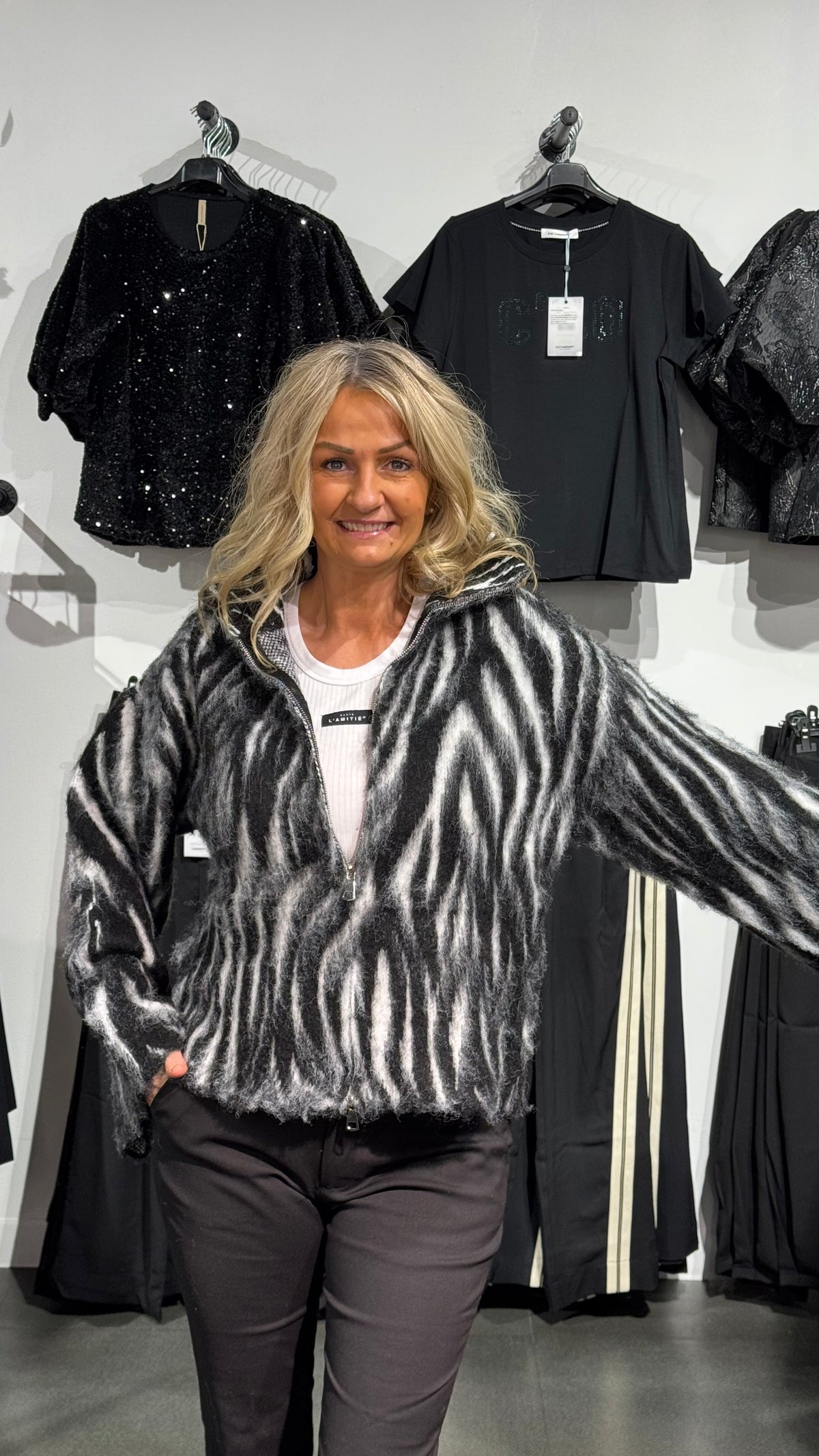 Zebra zip kofta - svart